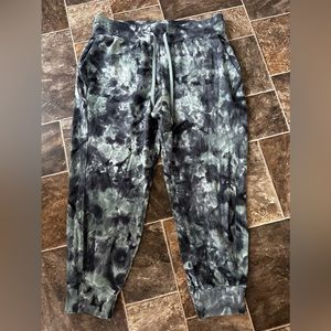 Size 14 ready to rulu high-rise high rise joggers 7/8 length